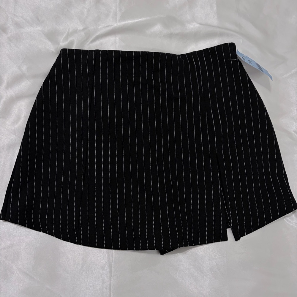Madden Girl Black Pinstripe Skort